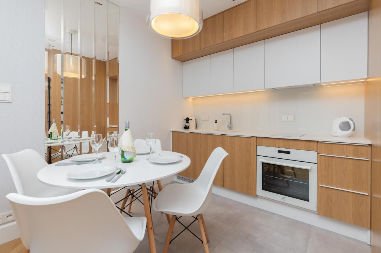 Mennica Residence - City Center Apartments By Noclegi Renters Warszawa Exteriör bild