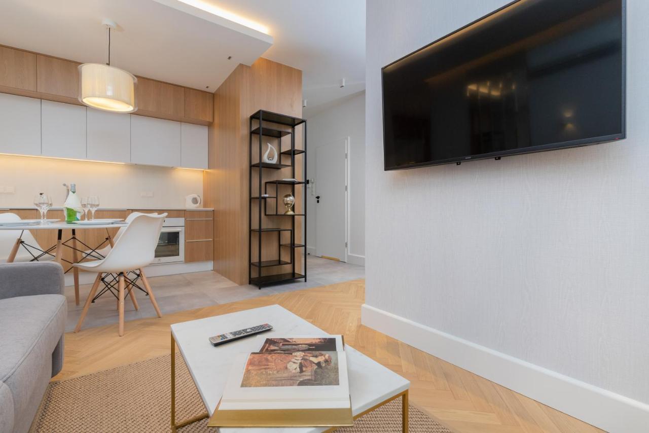 Mennica Residence - City Center Apartments By Noclegi Renters Warszawa Exteriör bild